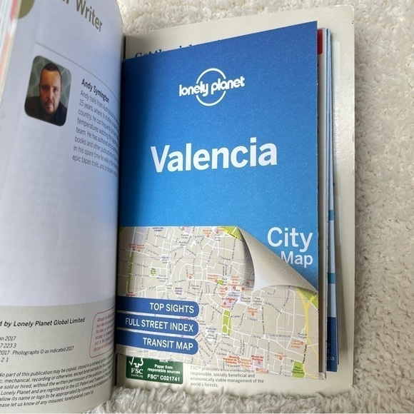 Lonely Planet Pocket Valencia With Pull Out Map Like New - Picture 3 of 3